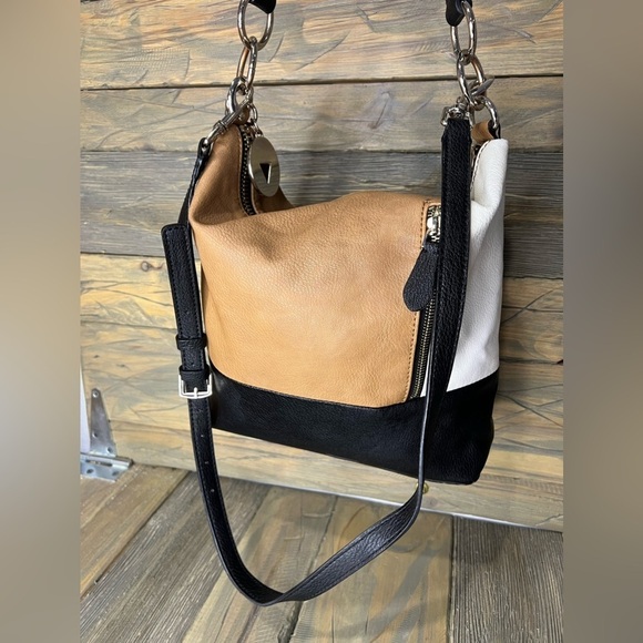 BIN047.10 Guess Hobo Crossbody Bag Tricolor - Picture 4 of 6